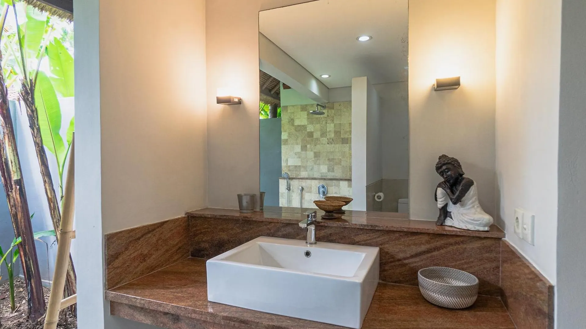 Balinea Holiday Home Seminyak 3*,