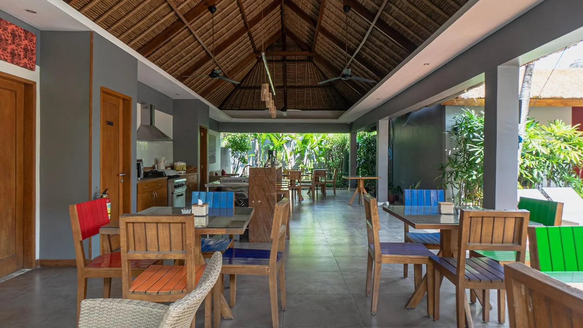 Balinea Holiday Home Seminyak 3*,